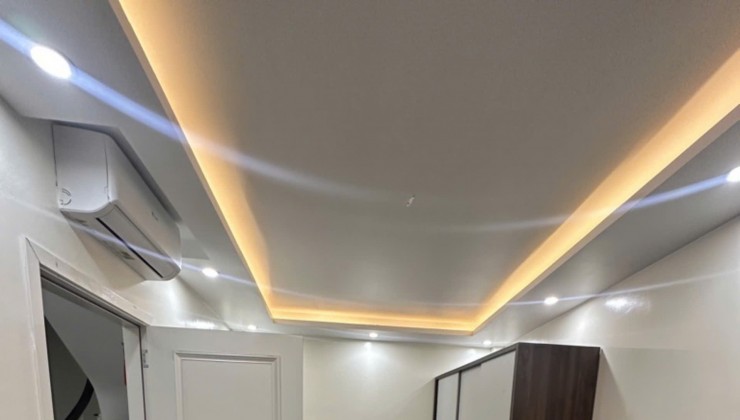 BÁN NHÀ NGÔ GIA TỰ LONG BIÊN 42M2  5 TẦNG NHỈNH 6 TỶ