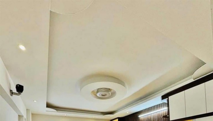 BÁN NHÀ GẦN KĐT NAM CƯỜNG, DT 40M2, Ô TÔ ĐỖ CỬA, CHỈ 7.6 TỶ