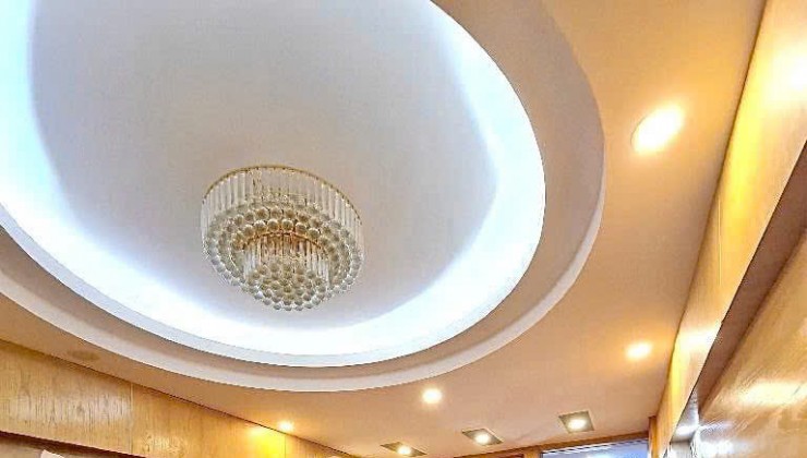 Bán Nhà Phố Vĩnh Phúc 40m2 - 6.9 tỷ - Ngõ Nông - Ô Tô Cách 10M - Nhà Đẹp Như Hoa Hậu