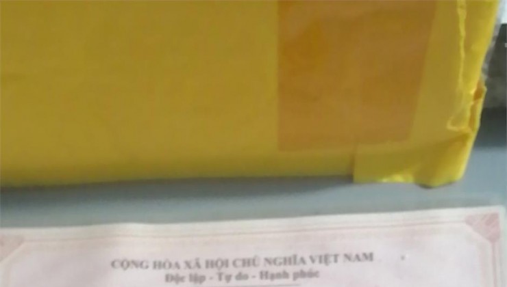 Cần sang nền MT đường, tiện buôn bán, đủ tiện nghi., đang cho thuê làn kho bải. P.Thạnh Xuân, Q.12