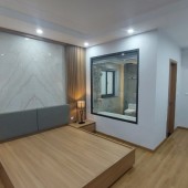 Bán căn hộ tập thể Kim Liên, Lương Định Của - 70m², Chỉ 2.3 tỷ, Tầng 2, Đống Đa