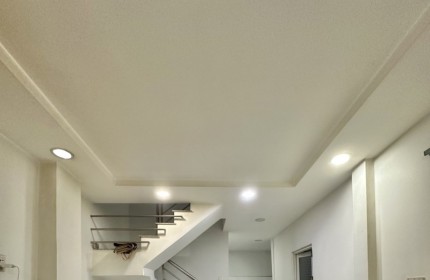 Bán nhà 1/ Lê Hồng Phong, Quận 10, 30m2, 2 tầng, nhỉnh 4 tỷ