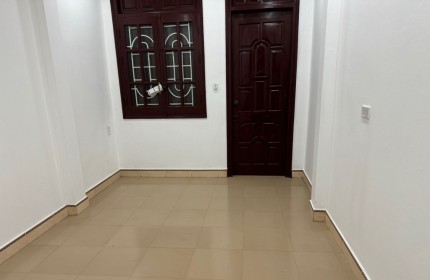 BÁN NHÀ NGỌC THỤY 36M2, 4 TẦNG, DÂN XÂY, Ô TÔ ĐỖ CỬA , GẦN CÔNG VIÊN, TIỆN ÍCH NGẬP TRÀN