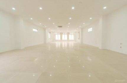 Chính Chủ Cho Thuê Căn Hộ 2 Phòng Ngủ 70m2 Cực Đẹp Tại Phố Cát Linh, Đống Đa. Giá ưu đãi chỉ còn 10,5tr/tháng