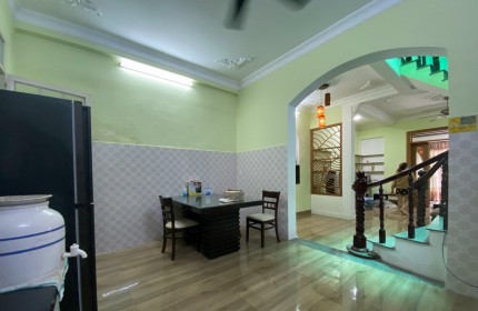 Bán Nhà Hẻm xe con, 4 Tầng mặt đường Nguyễn ảnh Thủ. Q.12, Gía hơn 6 Tỷ TL