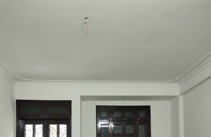 Bán Nhà Tập Thể Nguyễn Thái Học - 60m² - Tầng 2 - 1.98 Tỷ - Đống Đa