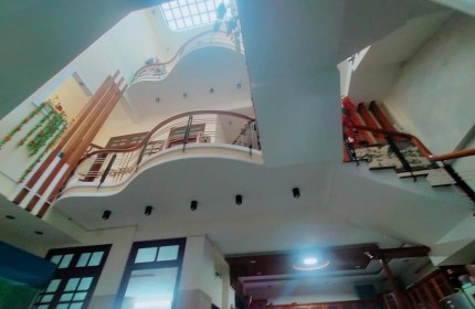 ► kiệt Nguyễn Tất Thành gần Bắc Đẩu, 106m2, 3 mê cực chất, giá cự tốt, ~30tr/m2