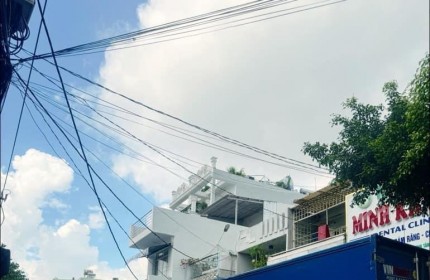 XE HƠI ĐẬU TRONG NHÀ 3 TẦNG 30M2 4 PN TẶNG HẾT NỘI THẤT XỊN GIÁ CỰC TỐT 1