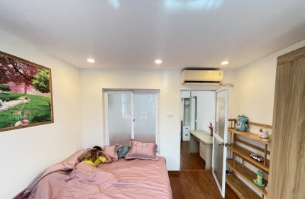 Trường Chinh - Nhà Lô Góc, 50m², 5 Tầng, 7.6 Tỷ - Gần Phố