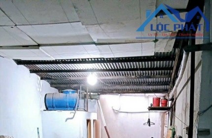 Chủ cần bán mặt tiền 200m2 đường Phạm Văn Thuận , Tam Hiệp , Biên Hoà giá 13 tỷ.