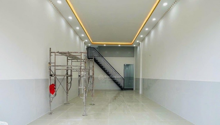 Bán nhà MT chợ Hiệp Thành 22, hướng Nam DT 4.8 x25m vị trí buôn bán, giá 11 tỷ