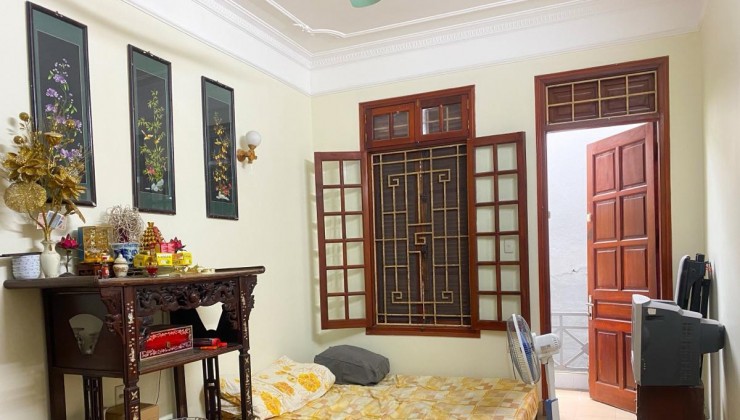 Bán Nhà Nguyễn Lương Bằng, 60m2, 2 thoáng, kinh doanh, sân rộng, giá 12 tỷ