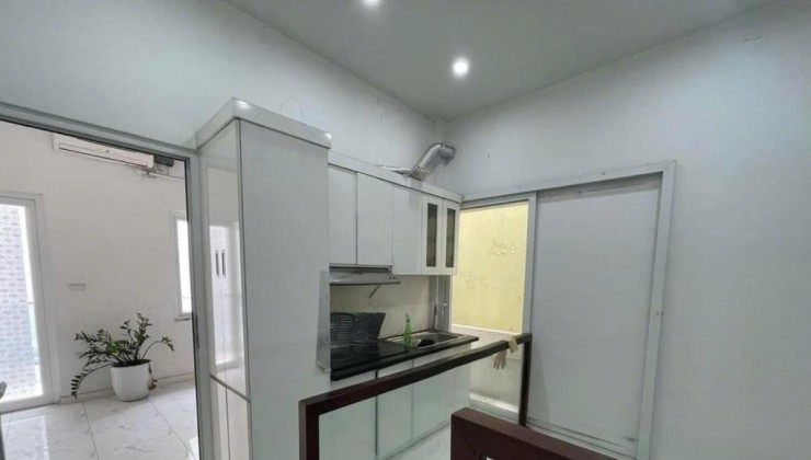 Bán nhà Tam Khương,30m2,mt 6m,Lô góc, gần phố, ngõ thông,kinh doanh, giá 7 tỷ