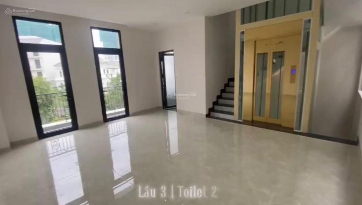 Cho thuê căn góc nhà Phố Manhatan Vinhomes Grand Park