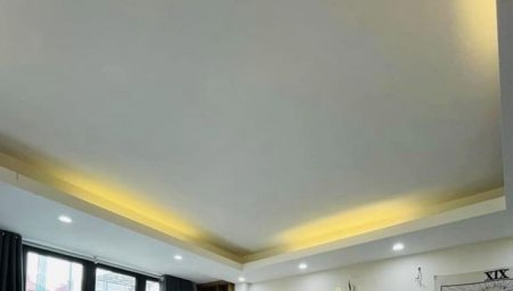 BÁN NHÀ NGỌC THUỴ, NHÀ DÂN XÂY 5T, 37M², 5 TỶ, FULL ĐỒ, NHÀ ĐẸP, Ô TÔ ĐỖ CỔNG