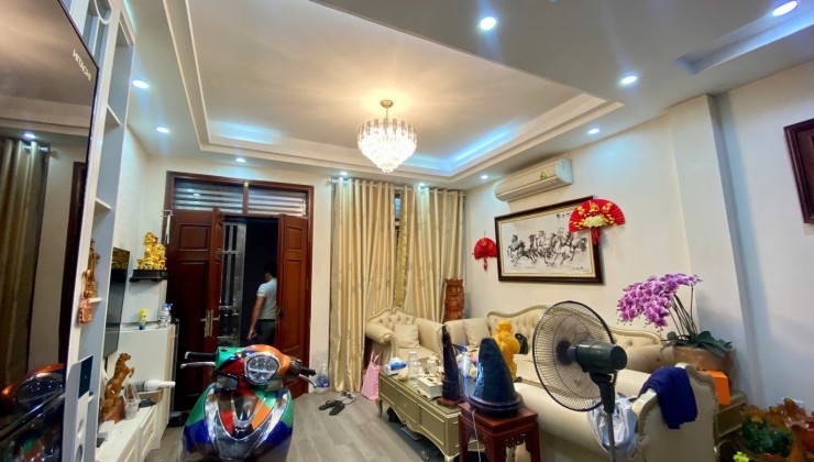 Trương Định, Hai Bà Trưng 60m², giá 7 tỷ, Nhà Đẹp, Nội Thất Xịn