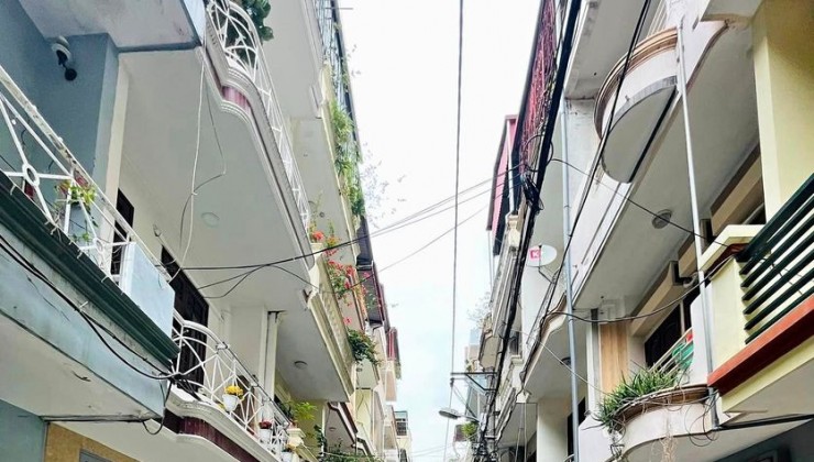Lô góc Ngọc Lâm,Long Biên DT50m*mt 4.5m,gần phố ô tô vào nhà giá nhỉnh 9 tỷ