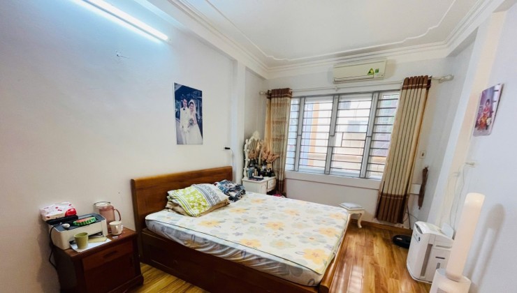 Minh Khai, Hai Bà Trưng, 45m² , 5 tầng, giá 6.5 tỷ, Gần OTO, Ở Ngay