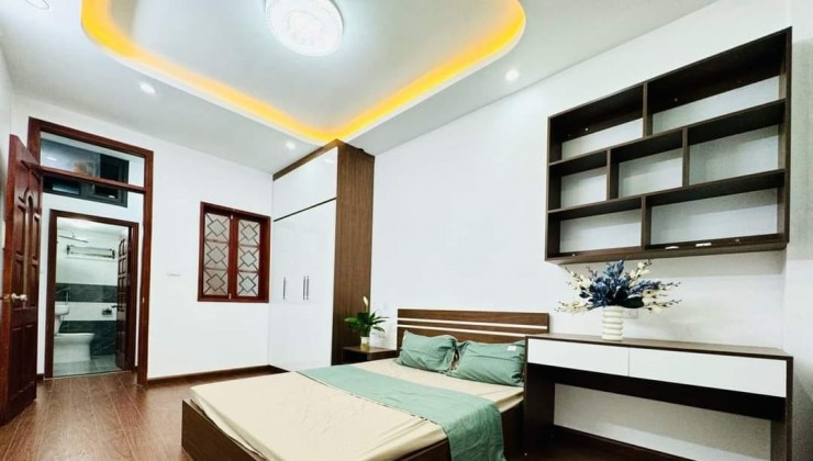 HIẾM! Tập Thể Thanh nhàn, Hai Bà Trưng – 70m2 Giá 2.6 tỷ, Ở Luôn.