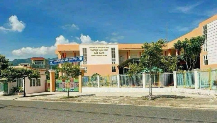 BÁN ĐẤT TẶNG NHÀ CẤP 4 CŨ, ĐƯỜNG Ô TÔ, GIÁ 2tỷ300