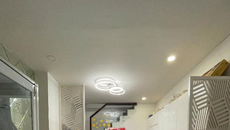 [MẶT TIỀN VƯỜN ĐIỀU] - NHÀ 2 TẦNG - NGAY KHU TRUNG TÂM QUẬN 7 - KẾ CHỢ TÂN QUY - P. TÂN QUY
