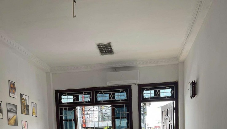 31.5 Tỷ Phố Mã Mây 5 Tầng 40M2 Mặt Tiền 3.5M KCBT Ô CHỜ THANG MÁY