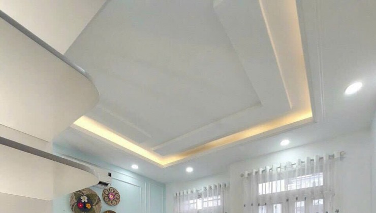 Bán nhà ngay HBT Dt 6x16m Xd hầm 6 tầng giá chỉ 23 tỷ