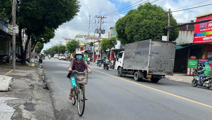 Bán nhà mặt tiền 4,5x30m giá 13,8 tỷ Đường Lê Văn Khương, Quận 12