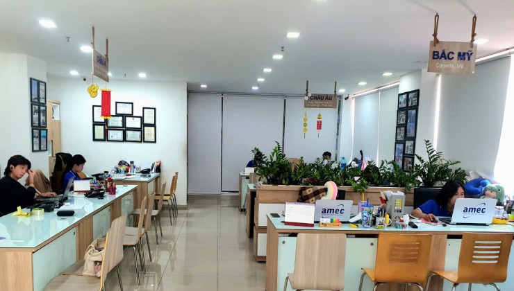 Shophouse góc 2MT căn hộ Nguyễn Phúc Nguyên, P10Q3. SHR DTSD 154m2 chỉ 12tỷ. Lh:0937933777