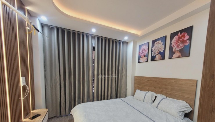 Bán nhà 20m2, 6 tầng, 3 ngủ, đủ công năng phố Nguyễn Trung Ngạn, Hai Bà Trưng