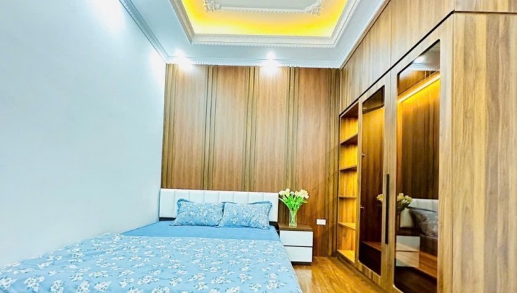 NHÀ SIÊU ĐẸP, PHỐ CẦU GIẤY -  LÔ GÓC, 3 MẶT THOÁNG, TẶNG FULL NỘI THẤT LUNG LINH – 55M2, 4T, 9.5 TỶ