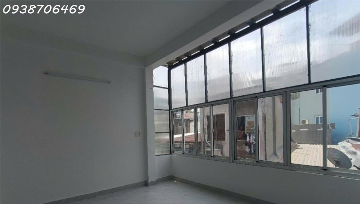 NHÀ QUẬN 10 VỊ TRÍ SIÊU ĐẸP - NHÀ MỚI TINH - GẦN LÊ HỒNG PHONG - 4 TẦNG - 30M2 , Ở hoặc CHO THUÊ DÒNG TIỀN 10TR - CHỈ 3.8 TỶ