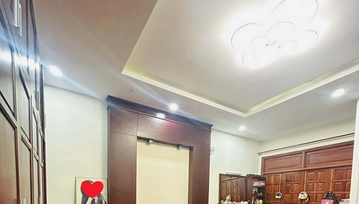 Bán nhà mặt tiền kinh doanh, hạ chào 9 tỷ, Lạc Long Quân, P8, Tân Bình, 186m2, 4 tầng