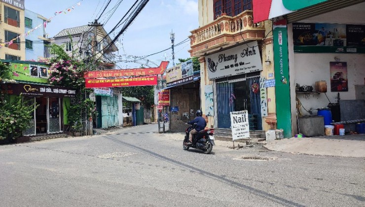 SIÊU HIẾM ĐẤT KINH DOANG TỐT ,THÔNG SỐ ĐẸP ,NGAY MẶT ĐƯỜNG TO Ô TÔ CHẠY QUA CỬA NHÀ LUÔN