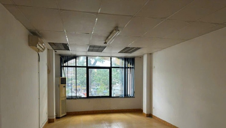 TOÀ VĂN PHÒNG MP GIANG VÕ - HAI MẶT THOÁNG - 10 TẦNG THANG MÁY - KINH DOANH DT 110m2 Giá 85ty