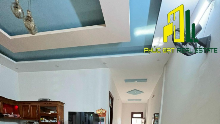 Bán căn nhà 1 Trệt 1 Lầu 213m2 p.Bửu Hoà gần chợ Đồn,SHR thổ cư 100%, đường 2 ô tô