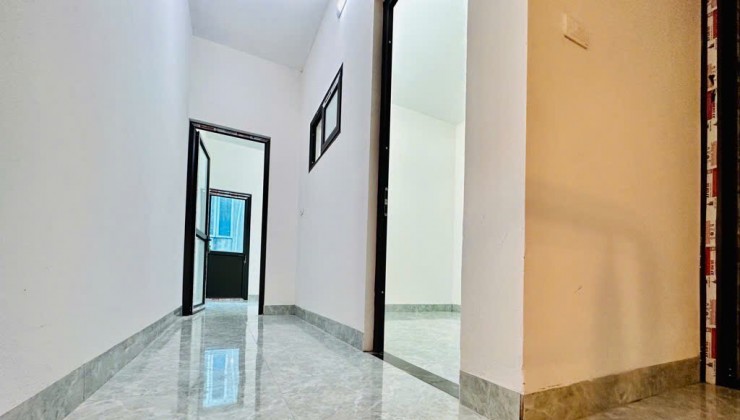 Bán nhà Âu Cơ Tây Hồ, 31m2, ngõ ô tô, nhỉnh 2 tỷ