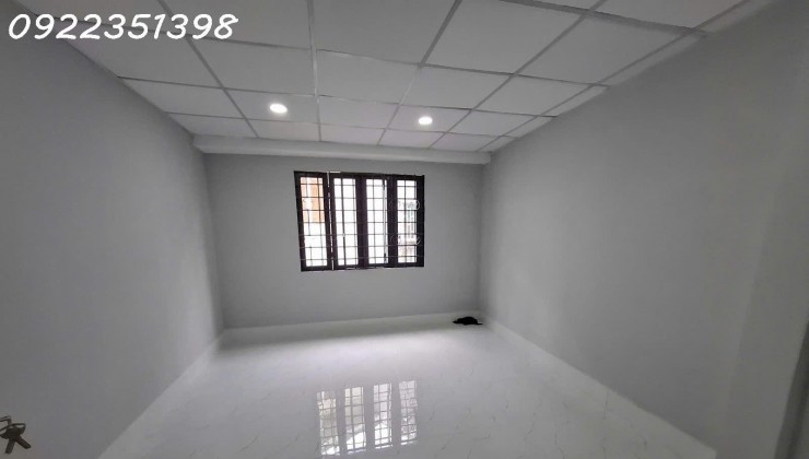 Hiếm! Nhà 2 tầng, Lý Thường Kiệt, Tân Bình, 25m2, giá 2 tỷ x