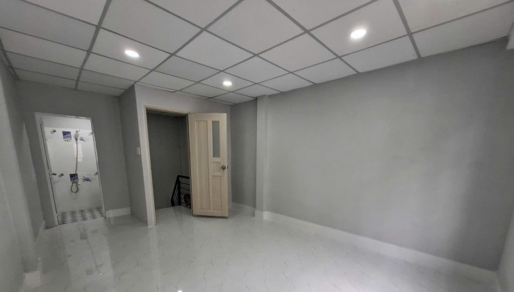 Hiếm! Nhà 2 tầng, Lý Thường Kiệt, Tân Bình, 25m2, giá 2 tỷ x