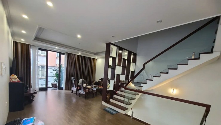 TỨ LIÊN, TÂY HỒ, NHÀ 100M2 5 TẦNG – MẶT TIỀN RỘNG KINH DOANH ĐỈNH, Ô TÔ DỪNG ĐỖ VÀO NHÀ GIÁ 19,8 TỶ