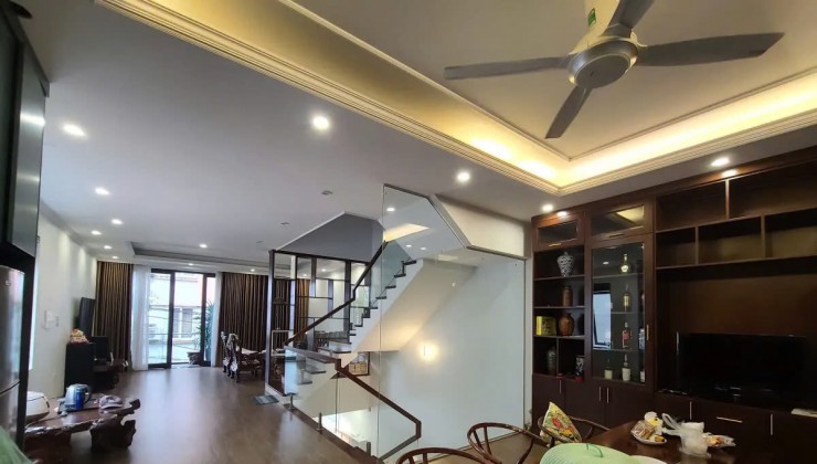 TỨ LIÊN, TÂY HỒ, NHÀ 100M2 5 TẦNG – MẶT TIỀN RỘNG KINH DOANH ĐỈNH, Ô TÔ DỪNG ĐỖ VÀO NHÀ GIÁ 19,8 TỶ