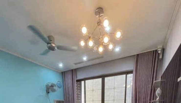 NHÀ TRUNG TÂM VỊ TRÍ VÀNG ĐƯỜNG LÁNG 84M2 MẶT TIỀN 6.2M X 3 TẦNG PHÙ HỢP Ở VÀ KINH DOANH