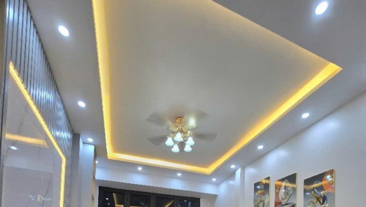 Bán nhà phố Nguyễn Văn Trỗi - Phương liệt , DT :50m2 , Giá Nhỉnh 7 tỷ , gần oto