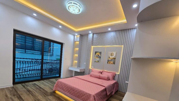 Bán nhà phố Nguyễn Văn Trỗi - Phương liệt , DT :50m2 , Giá Nhỉnh 7 tỷ , gần oto