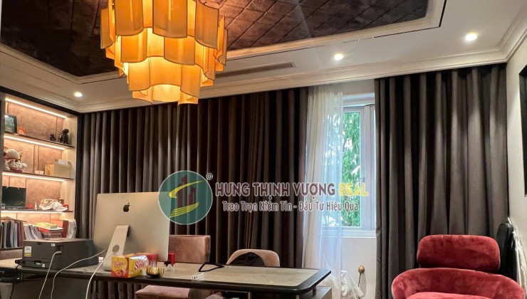 Bán biệt thự 24 đường số 18 Phú Hữu DT: 11x15m 4T full nội thất giá 22 tỷ