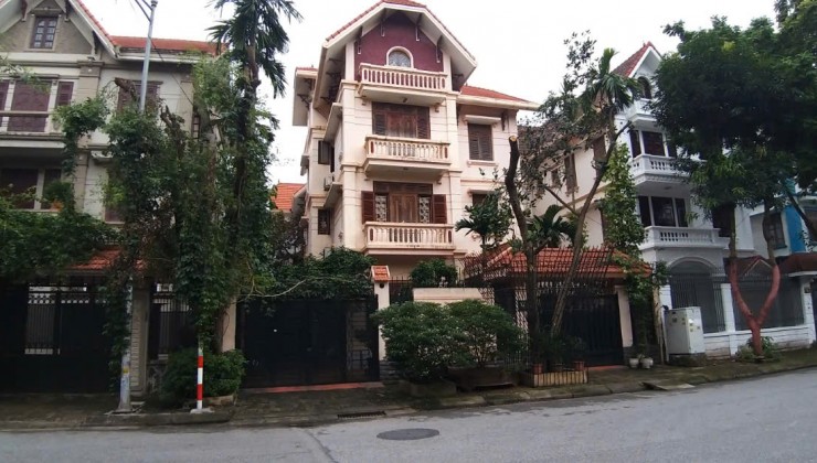 Cho thuê 3 căn biệt thự khu đô thị Linh Đàm, 300m2, 4 tầng, kinh doanh, làm văn phòng