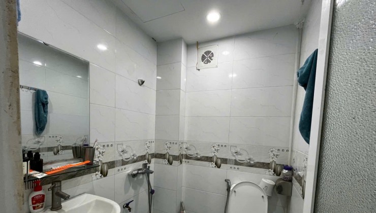 Bán nhà TT Hoàng Ngọc Phách, Ô TÔ, KINH DOANH, 32m2, 6m mặt tiền, hơn 2 tỷ