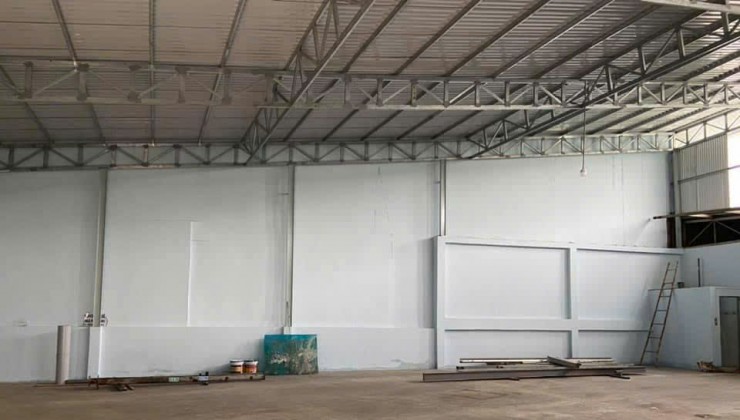 Cho thuê MTKD 330m² (Ngang 18m) Thoại Ngọc Hầu. Vị trí cực kỳ đắc địa.