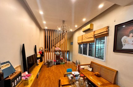 Bán Nhà Giảng võ, 45m2,Lô góc,gần phố,sổ đẹp nở hậu, giá 9 tỷ