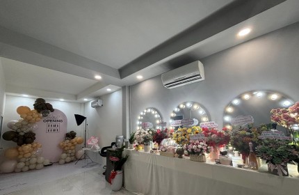 SANG TIỆM MAKEUP TẠI SỐ 52 ,ĐƯỜNG 4, PHƯỜNG LINH CHIỂU ,TP THỦ ĐỨC, TP HỒ CHÍ MINH